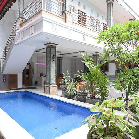 Ceria Guesthouse Seminyak Mitra Reddoorz المظهر الخارجي الصورة