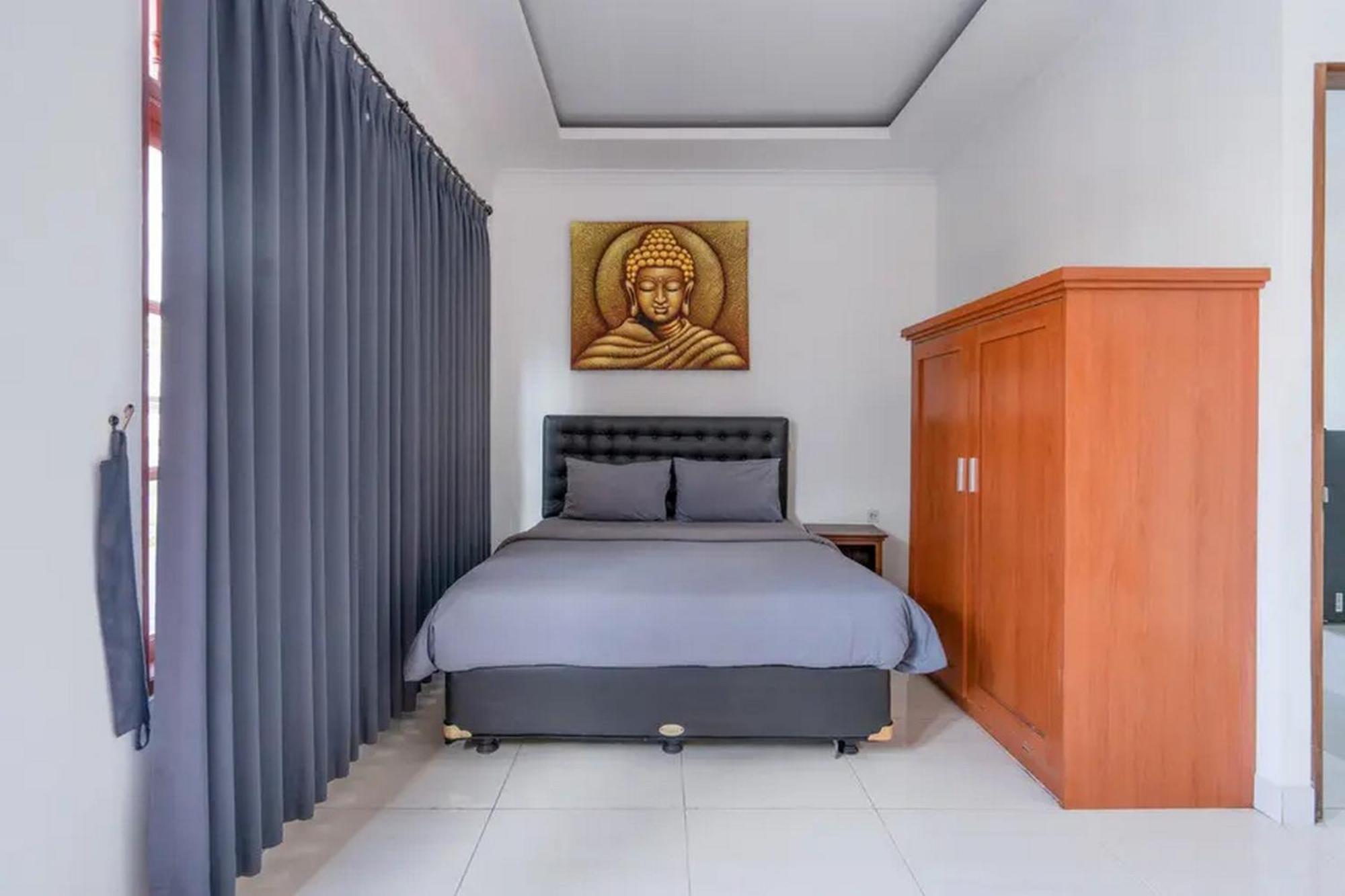Ceria Guesthouse Seminyak Mitra Reddoorz المظهر الخارجي الصورة