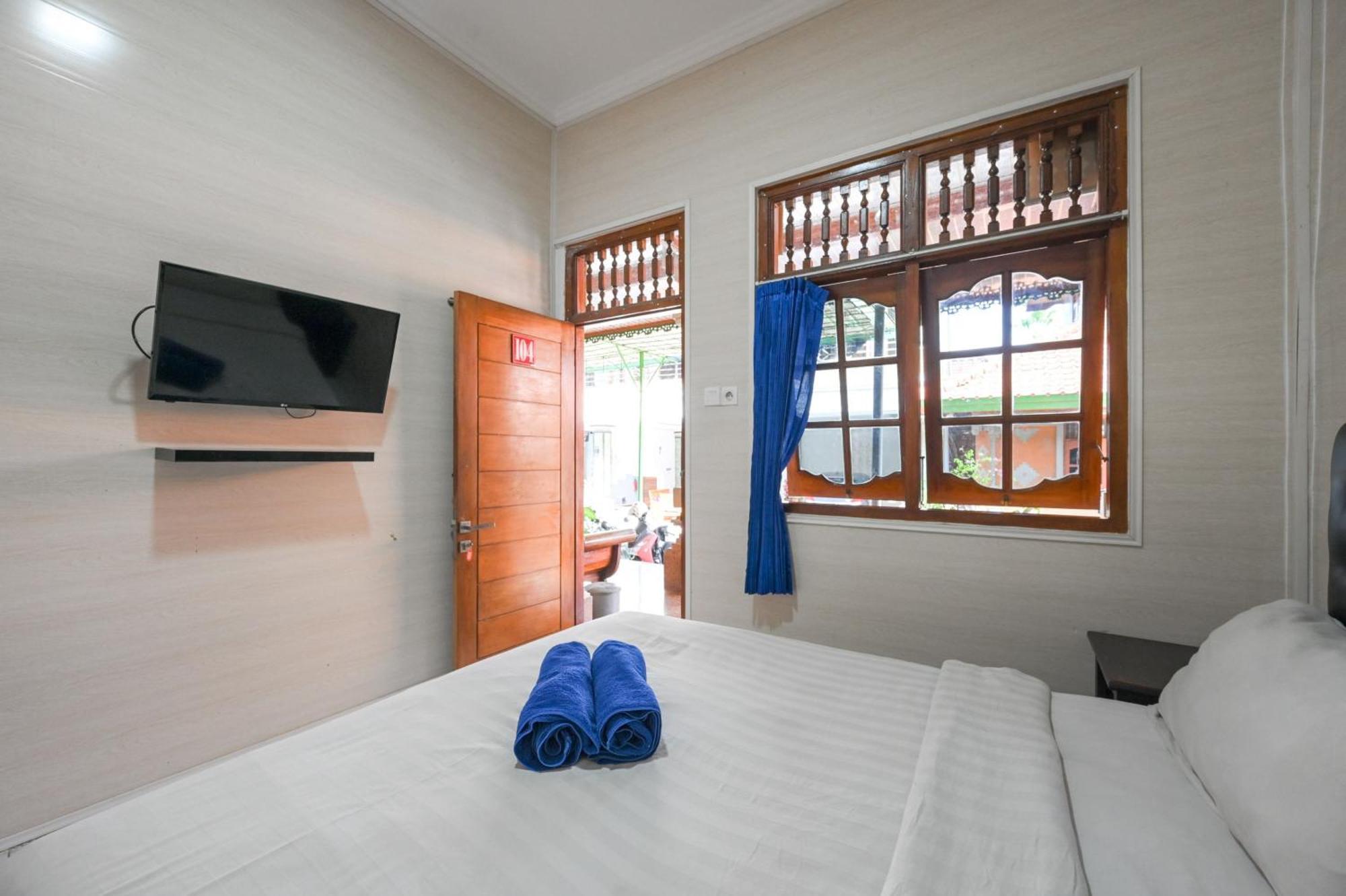 Ceria Guesthouse Seminyak Mitra Reddoorz المظهر الخارجي الصورة