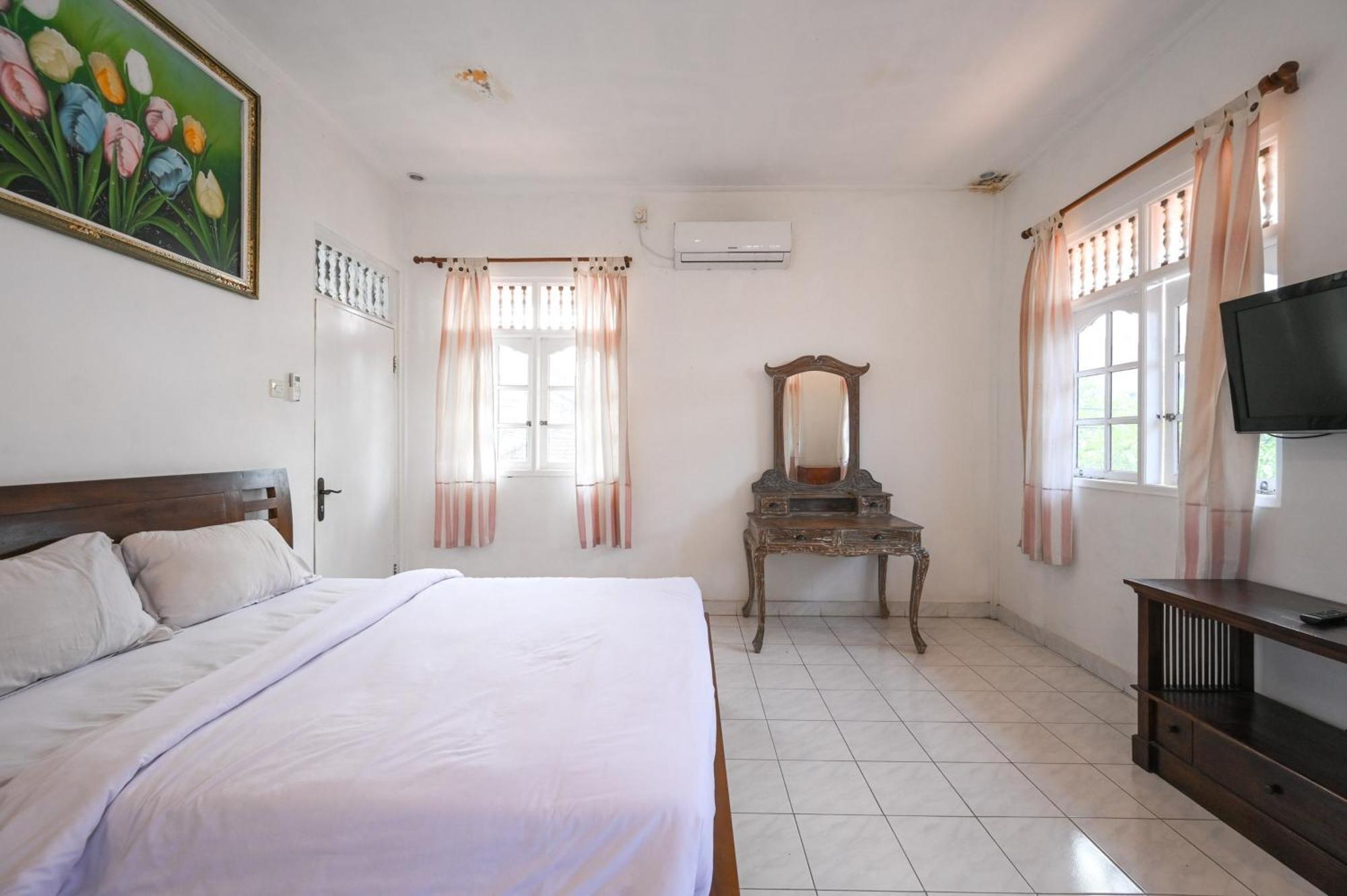 Ceria Guesthouse Seminyak Mitra Reddoorz المظهر الخارجي الصورة
